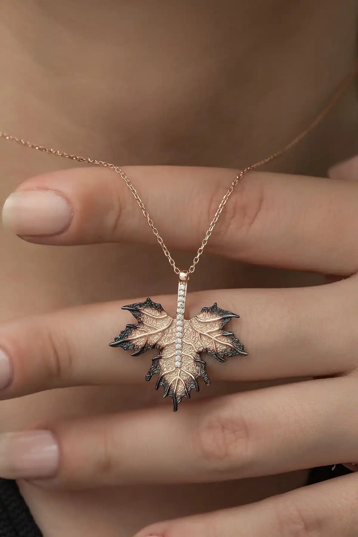 NEREZE Kadın Çınar Yaprağı Gümüş Kolye Rose Gold Kaplama ve Zirkon Taşlı