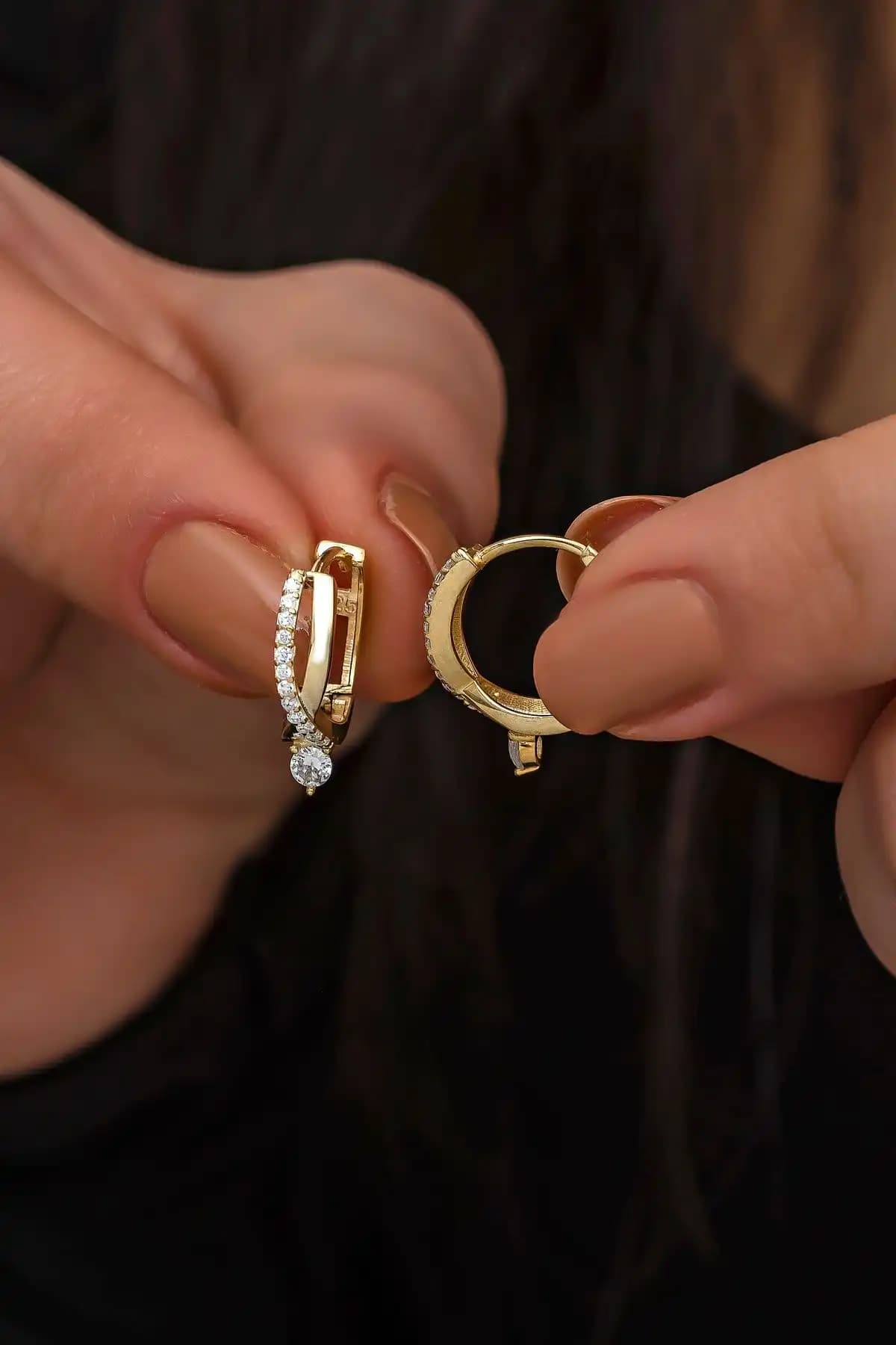 NEREZE ve Söğütlü Silver Gümüş Küpe Karşılaştırması Moda ve Aksesuar Tercihleri 1
