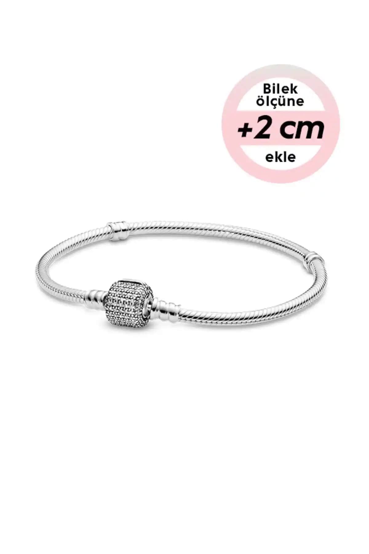 Pandora Moments Gü<müş> Pavé Klipsli ve Kalp Bileklikleri Karşılaştırması