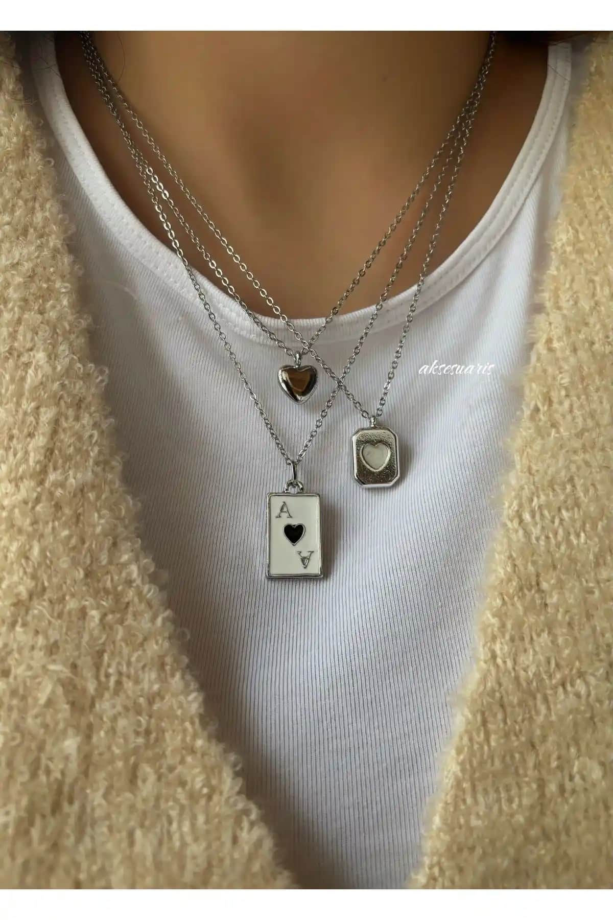 Paslanmaz Çelik 3'lü Kalpli Kolye Seti Modern ve Şık Tasarım ile Uzun Ömürlü Kullanım