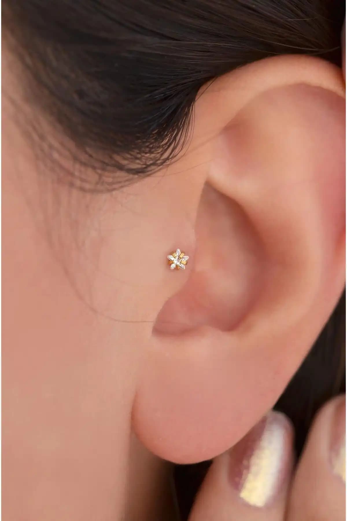Piercing Seçenekleri Karşılaştırması: Sacce Scarves&Accessories ve Vilma Aksesuar Ürünleri 1