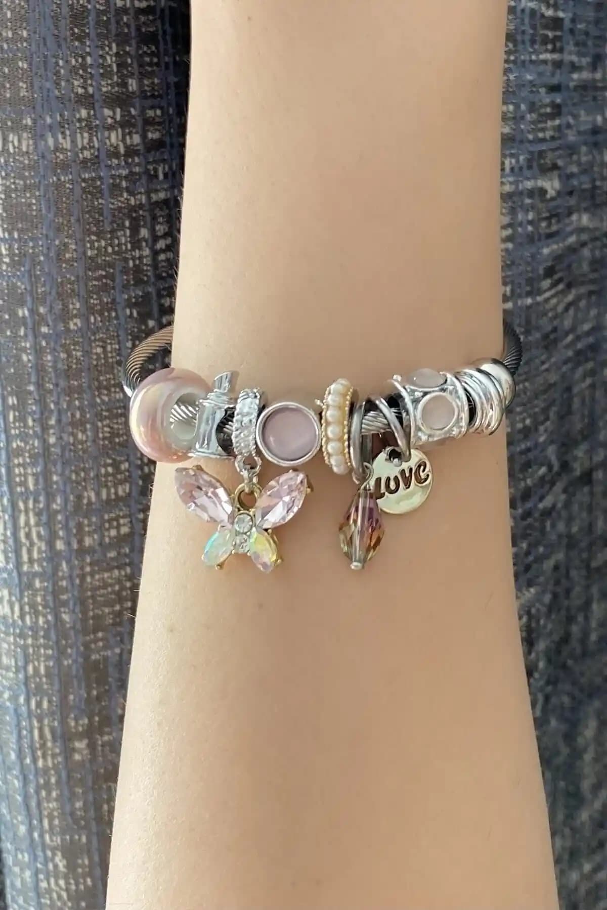 Pingala ve Simay Aksesuar Bileklikleri Karşılaştırması: Tasarım, Malzeme ve Kullanıcı Yorumları