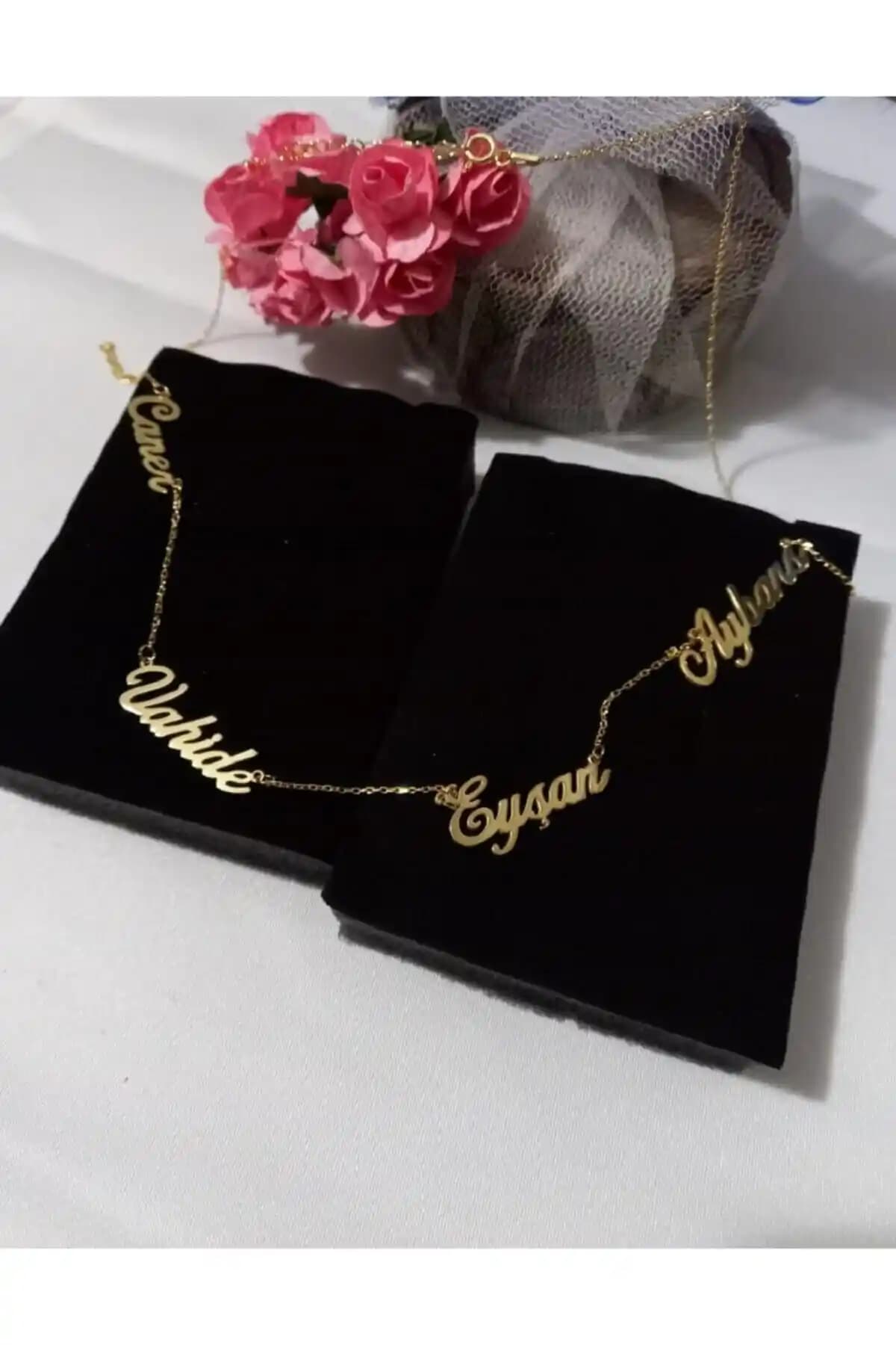 Redstone Store Dört İsimli Altın Kaplama 925 Ayar Gümüş Aile Kolyesi