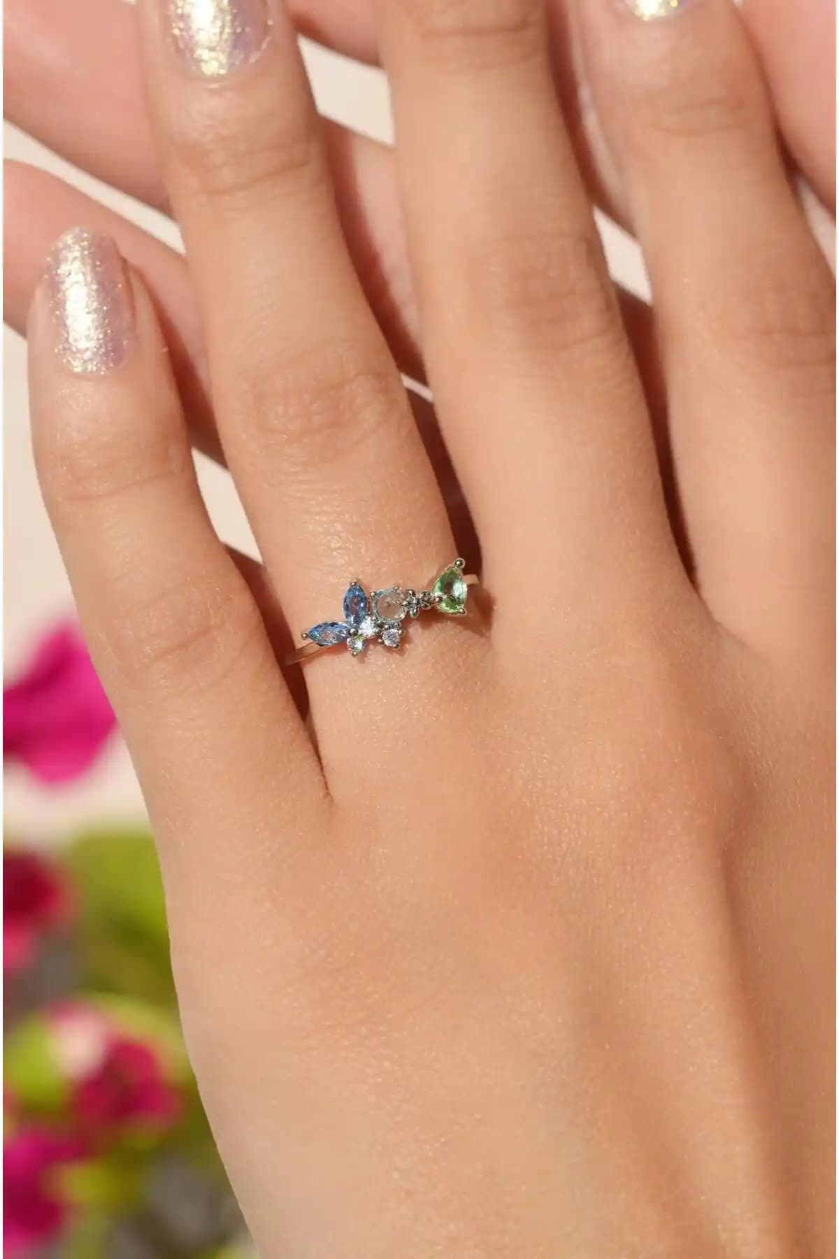 Sacce Kelebek ve Çiçek Eklem Yüzükleri Karşılaştırması: Özellikler ve Kullanıcı Yorumları