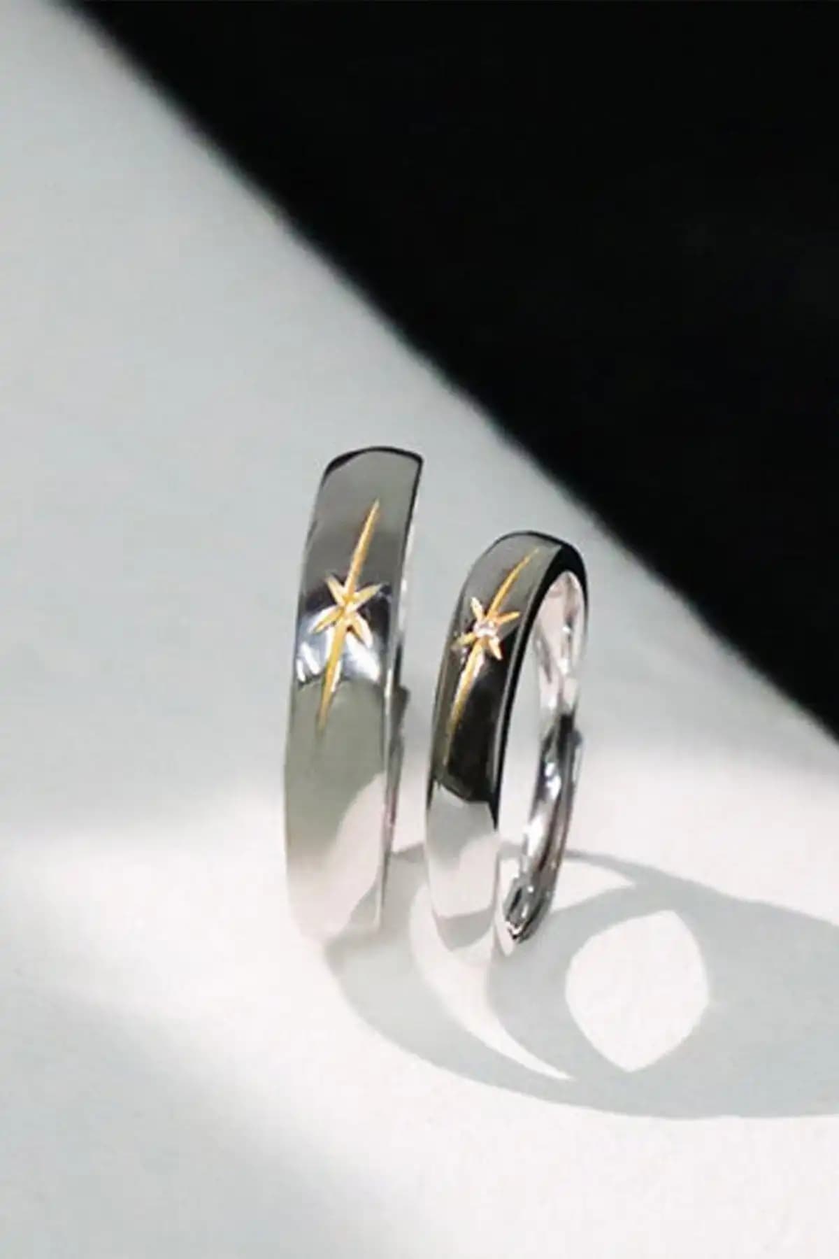 Sahira Jewelry Geyik ve Kutup Yıldızı Motifli Alyans Yüzükleri Karşılaştırması 2