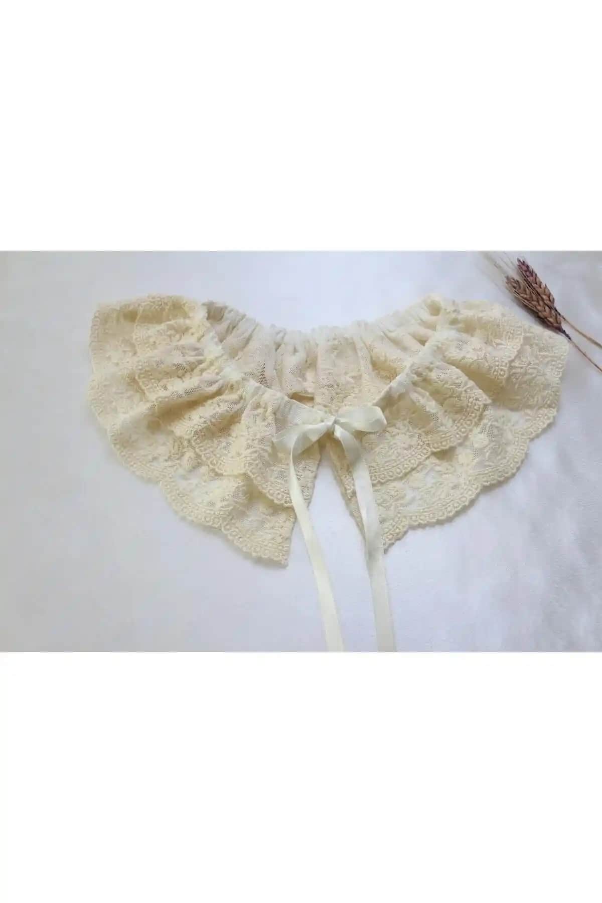 Sherlock Home Seyyar Vintage Pamuklu Yakalık: Günlük Şıklık ve Konfor Sunan Pratik Aksesuar