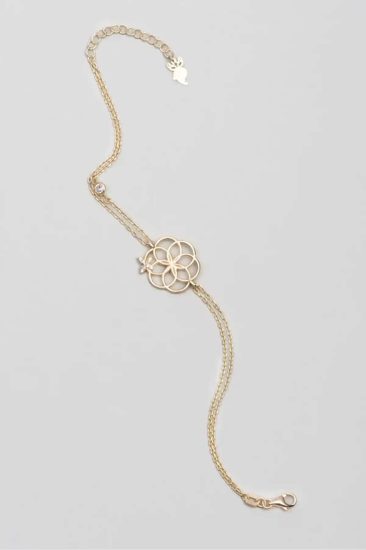 So Chic Yaşam Çiçeği 18 Ayar Sarı Altın Kaplama Gümsüş Bileklik - Zarif ve Anlamlı Takı