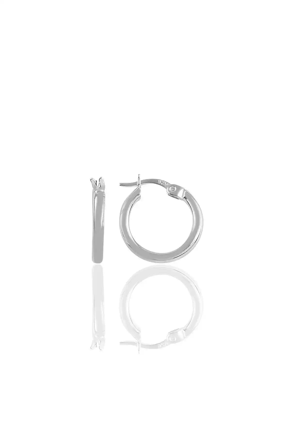 Söğütlü Silver 16 mm Şarnel Halka Küpe Modern ve Şık Tasarım Özellikleriyle