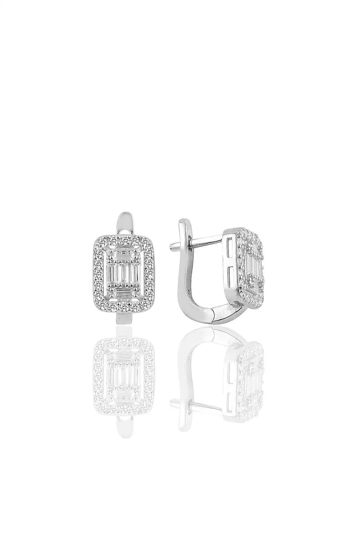 Söğütlü Silver Rodyumlu Baget Taşlı Küpe ve Klipsli Model Karşılaştırması 2