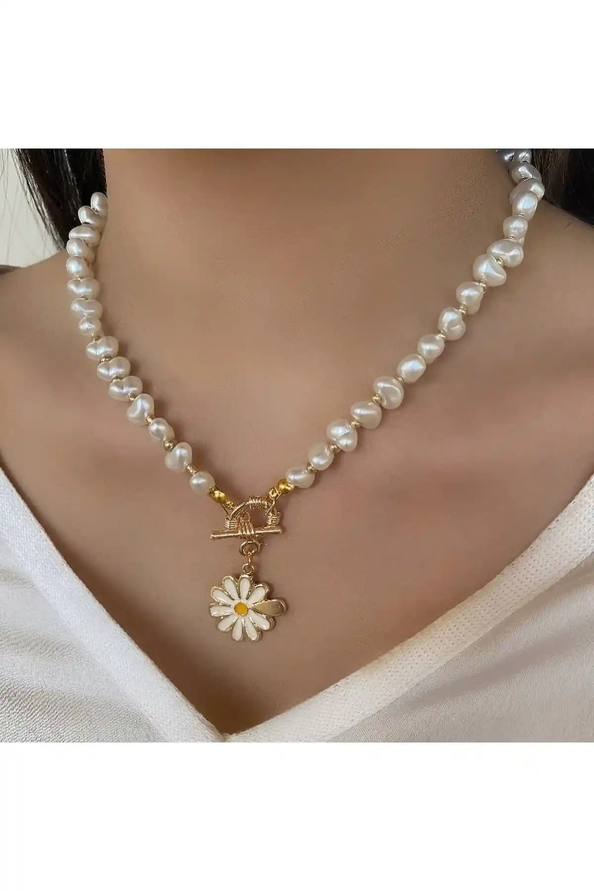 Takıtarzım Incili Papatya Kolye: Zarif ve Şık Kadın Aksesuarı Özel Tasarım