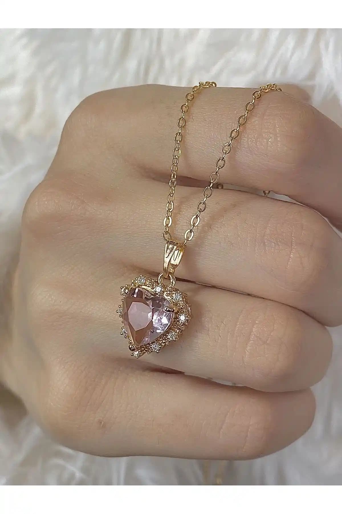 Takıtarzım Lila Kalp Zircon Taşlı Gold Kadın Kolye - Zarif ve Şık Tasarım