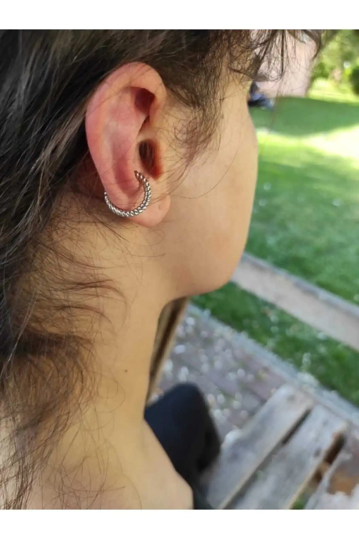 Tanyeli Accessories Kadın Gümüş Sıkıştırma Kıkırdak Küpesi Modern ve Pratik Tasarım