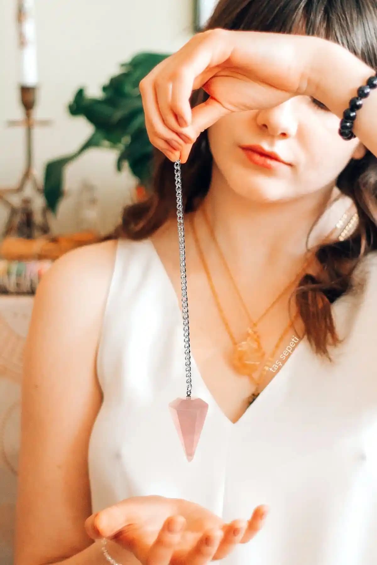 Taş Sepeti Pembe Kuvars Doğal Taş Pandül Sarkaç Enerji ve Meditasyon İçin Uygun