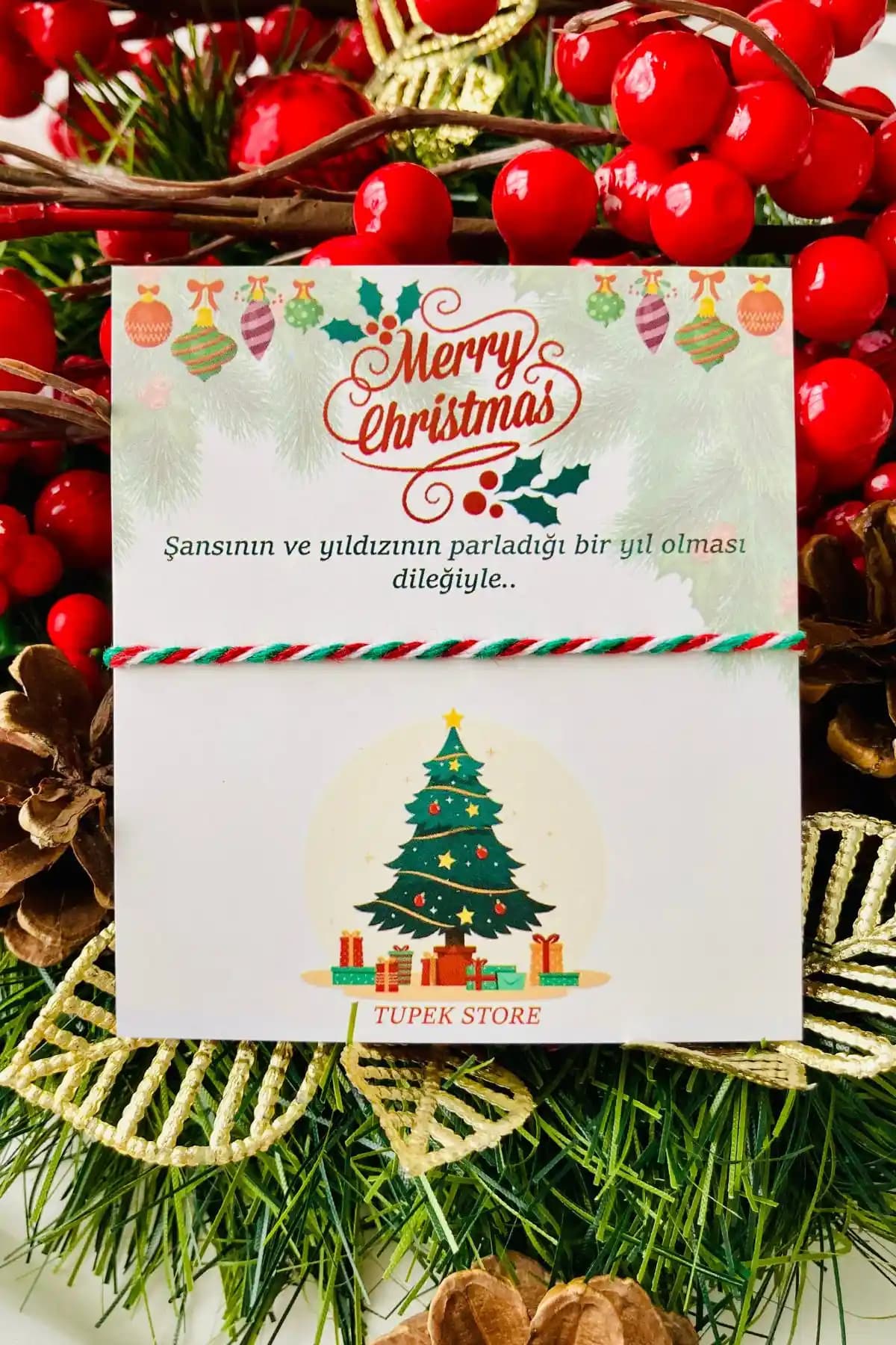 Tupek Store 2025 Yılbaşı Temalı El Yapımı Kırmızı Şans Bilekliği Detaylı İnceleme