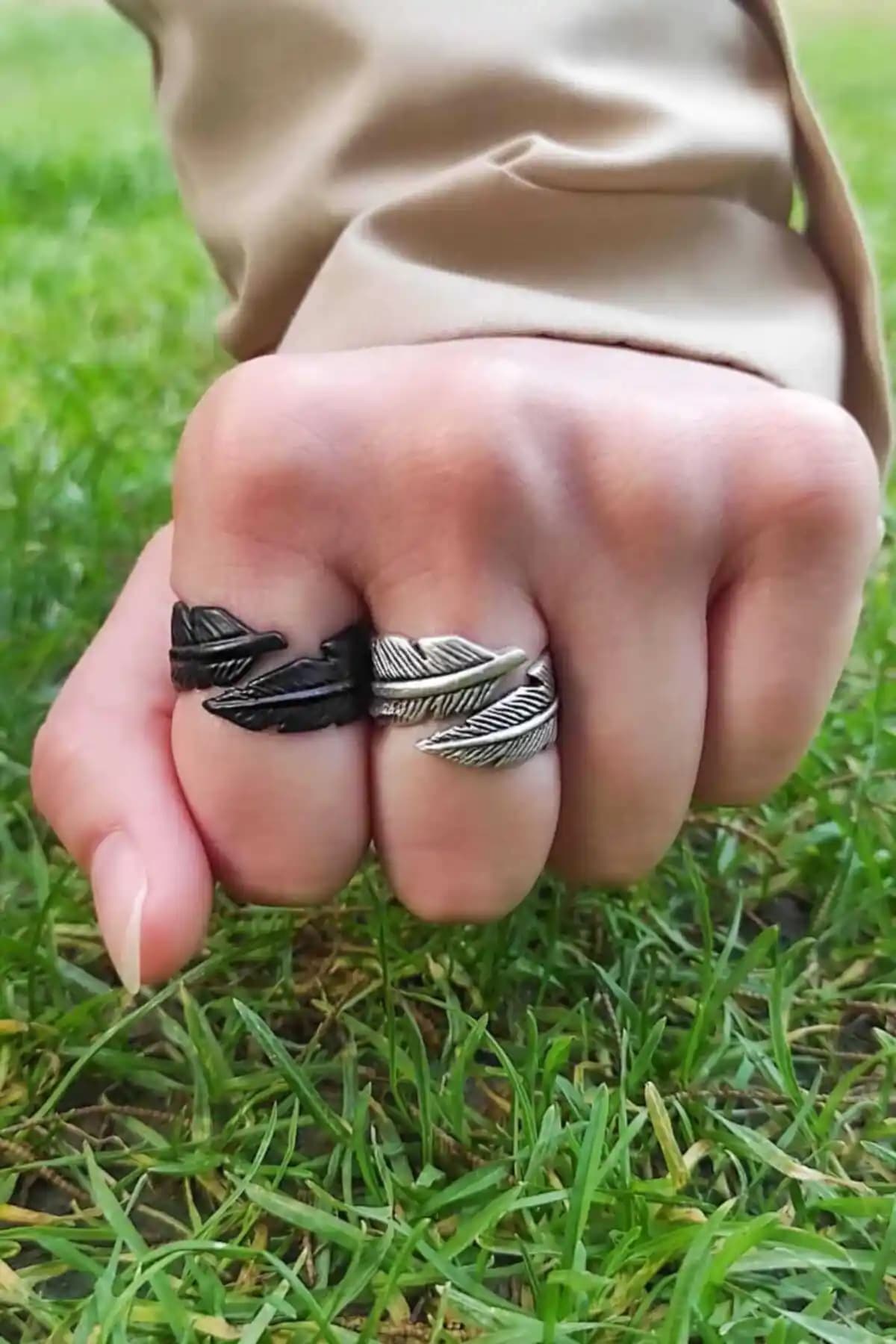 Tüy Yaprak Figürlü Ayarlanabilir Siyah Gümüş Unisex Yüzük Seti Modern ve Şık Tasarım