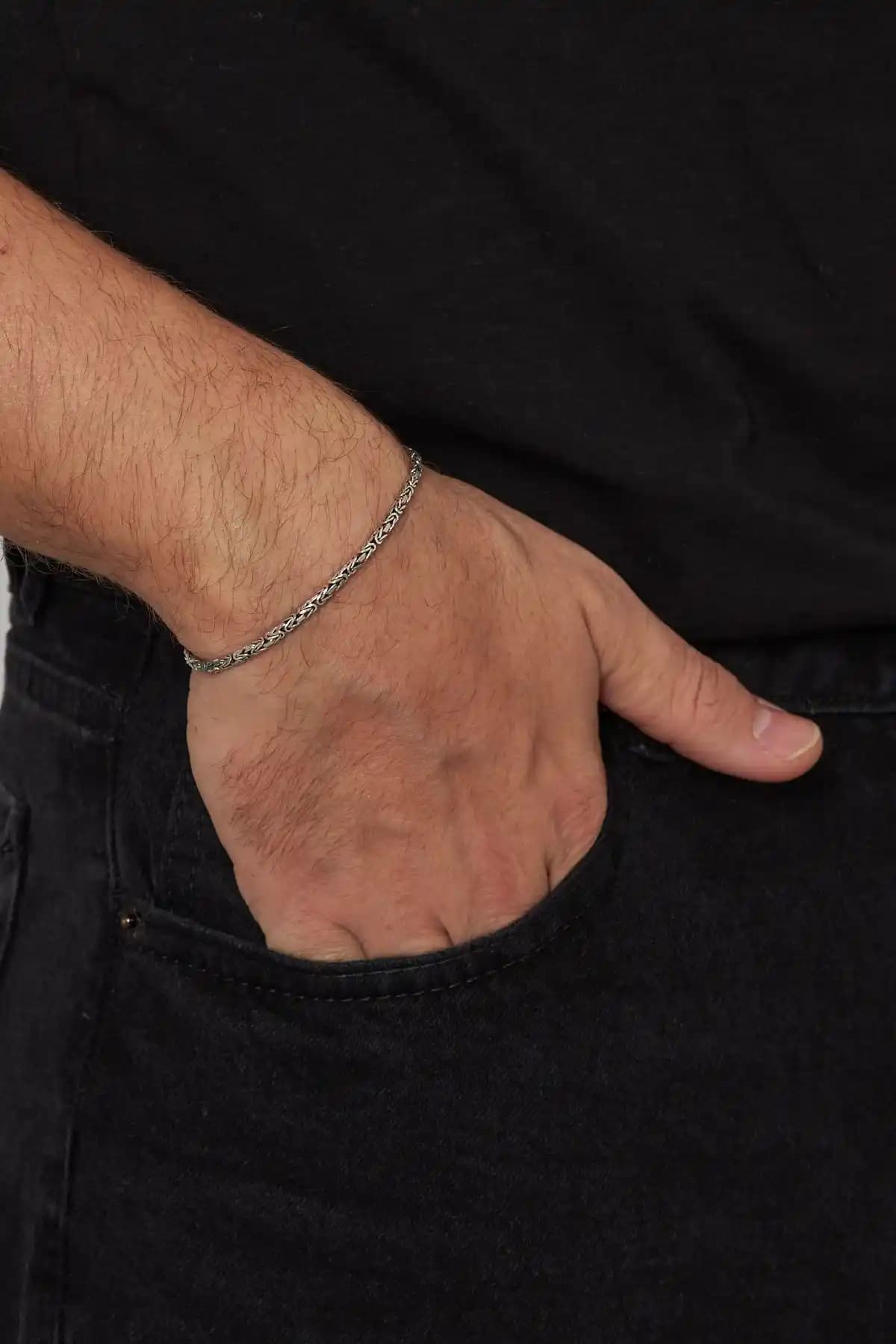 Ventino Silver Erkek Zincir Bileklik 2mm Kral Kare Tasarımı Güçlü ve Modern Şıklık
