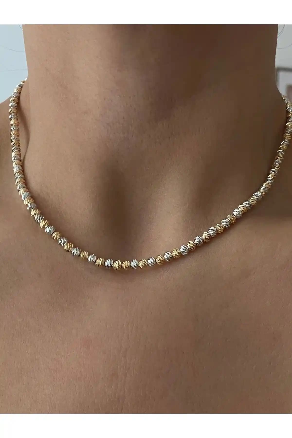 Vi Store Çift Renk Dorika Kolye: Modern ve Zarif Takı Seçeneği