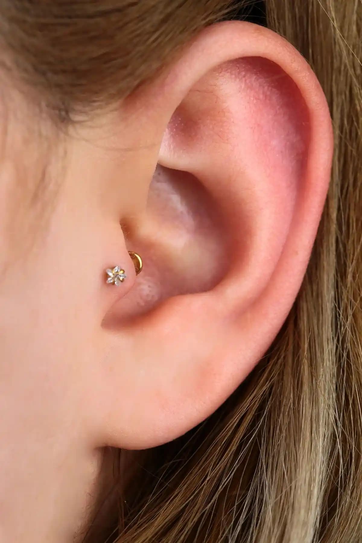 Vilma Aksesuar Cerrahi Çelik Yıldız Taşlı Piercing Helix ve Tragus için Uygun