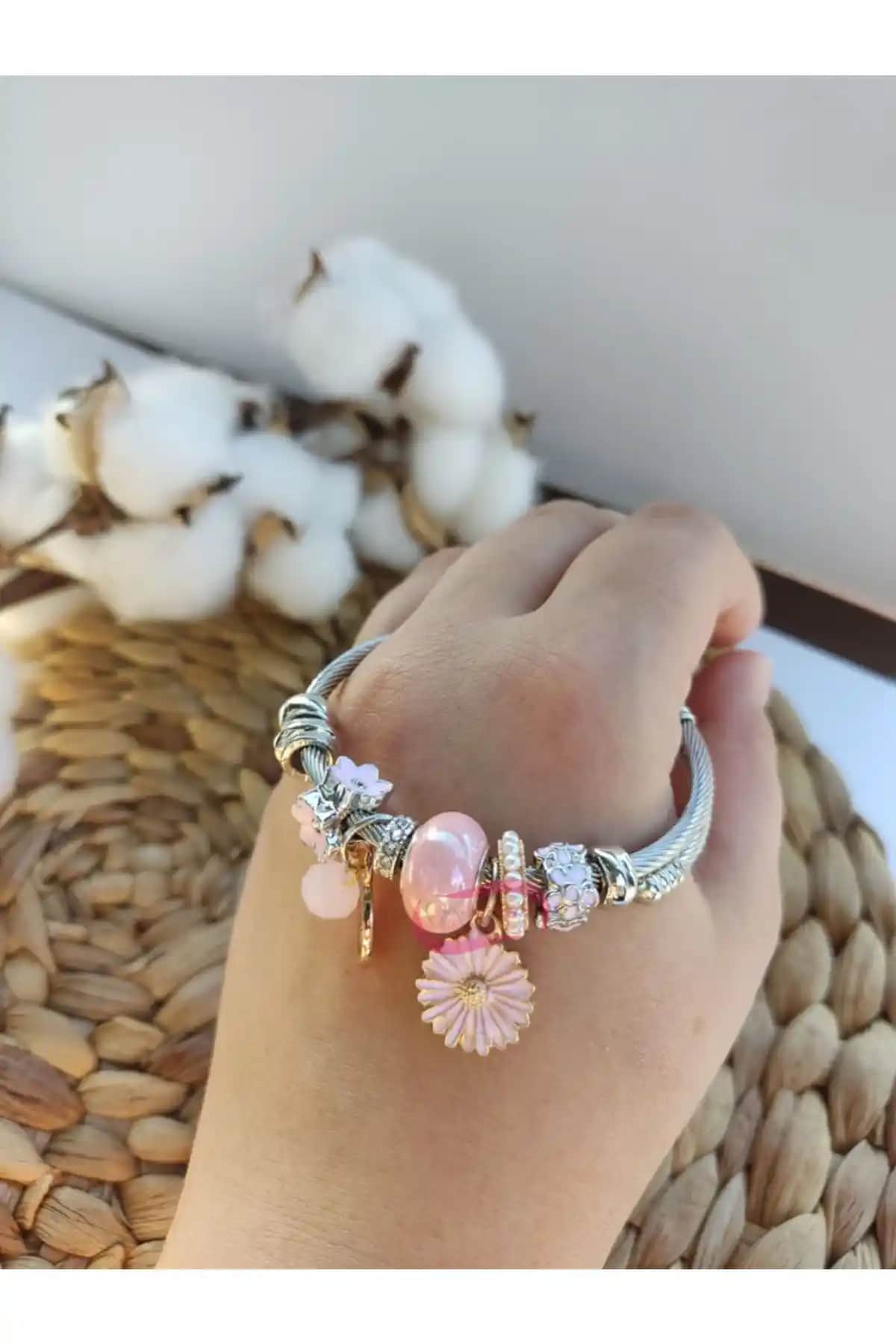 WISHOFNEW Çelik Charm Bileklik: Modern ve Dayanıklı Şık Takı Seçeneği