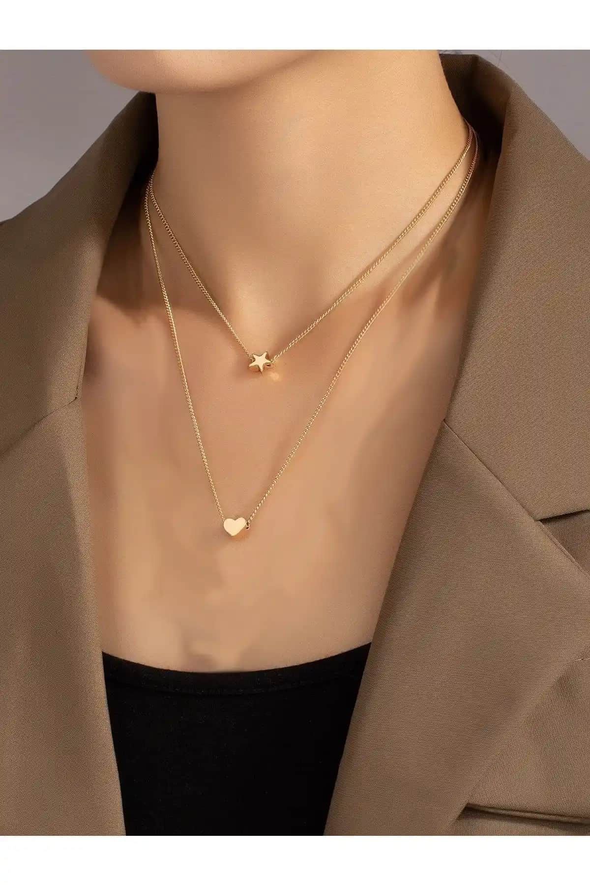 X-Lady Accessories Altın Renkli İki Katmanlı Yıldız ve Kalp Kolye: Modern ve Şık Tasarım