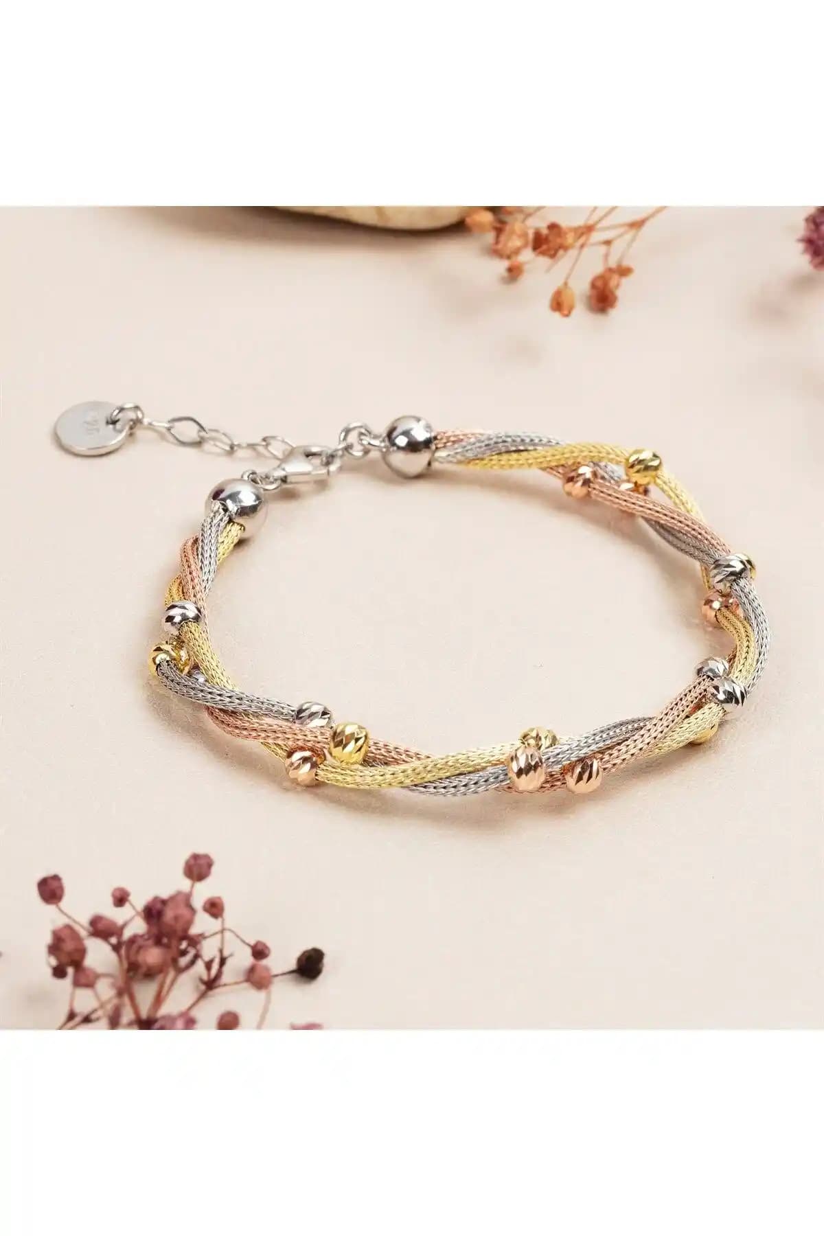 Yantra Silver Üçlü Burma Toplu Güçlü Gümüş Dorika Bileklik: Zarif ve Dayanıklı Tasarım