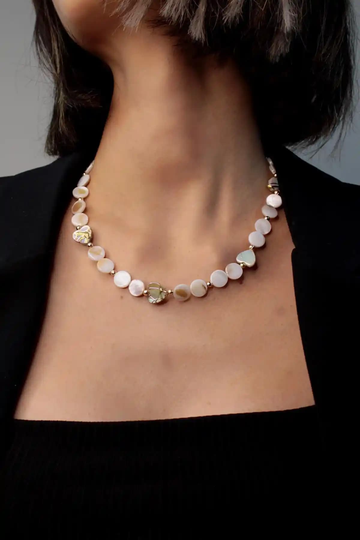 Yeni Obsessions Sedef'in Kalbi Kolye: Zarif ve Benzersiz Tasarımlı Altın Kaplama Takı