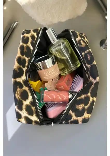 Makyaj Çantası ve Seyahat Organizerleri Karşılaştırması: Özellikler ve Kullanıcı Yorumları