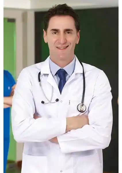 Sağlık Sektöründe Kullanılan Erkek Önlükleri Karşılaştırması ve Seçim Rehberi