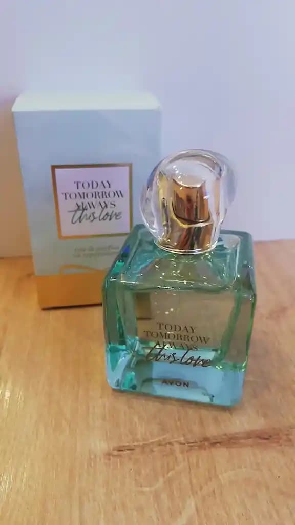 Avon Çiçeksi Kalıcı Parfümler: Doğal ve Uzun Süreli Etki Sunan Seçenekler