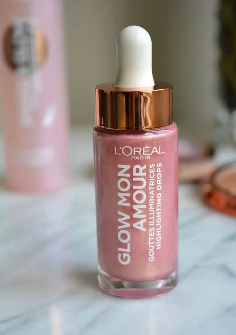 Ayınlatıcı Likitler ile Doğal Parlaklık ve Sağlıklı Görünüm Yaratma Rehberi