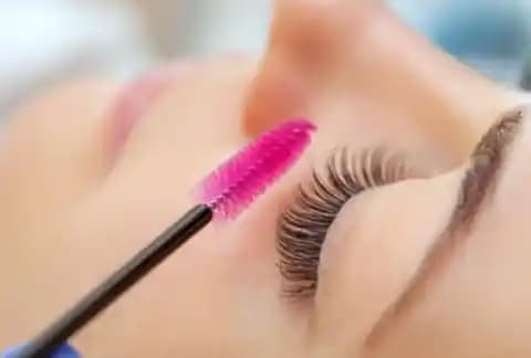 Beyaz Kirpiklerin Nedenleri ve Etkili Çözüm Yöntemleri