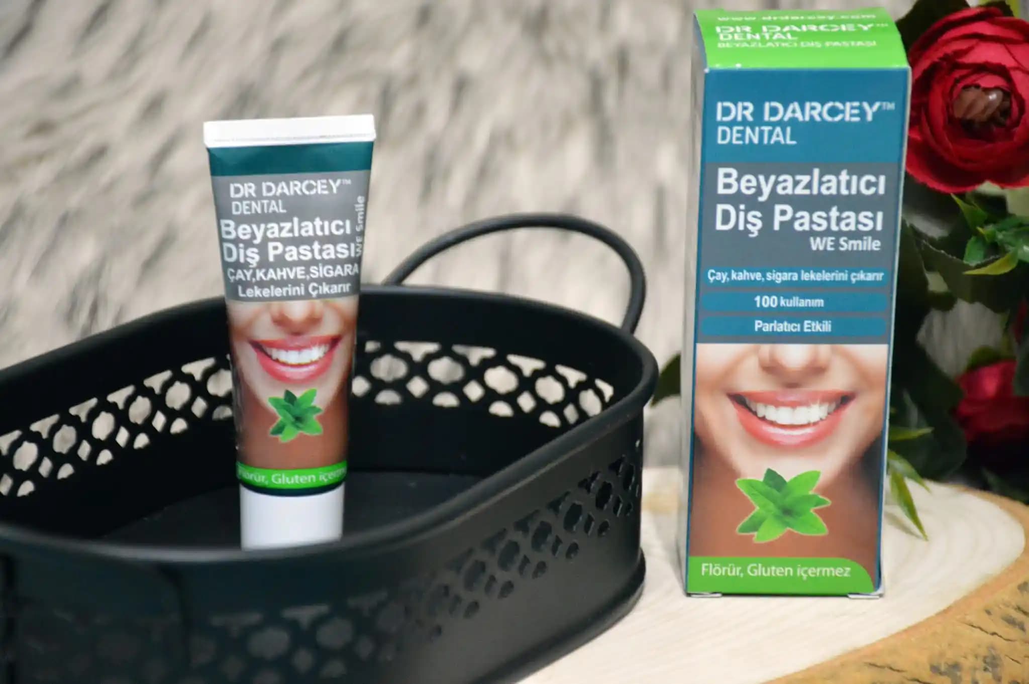 Beyazlatıcı Diş Macunu Alternatifleri: Doğal ve Güvenli Seçenekler Hakkında Bilmeniz Gerekenler