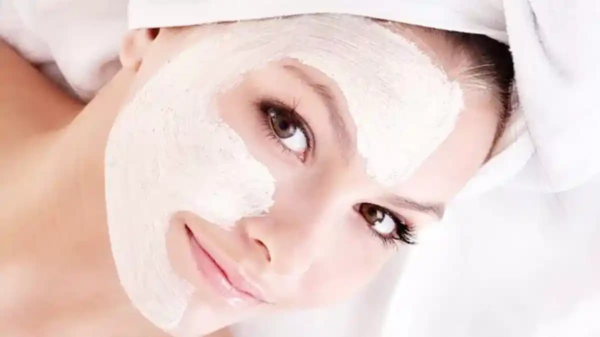 Cilt Gençleştiren Maskeler: Güncel Yaklaşımlar ve Kullanım İpuçları