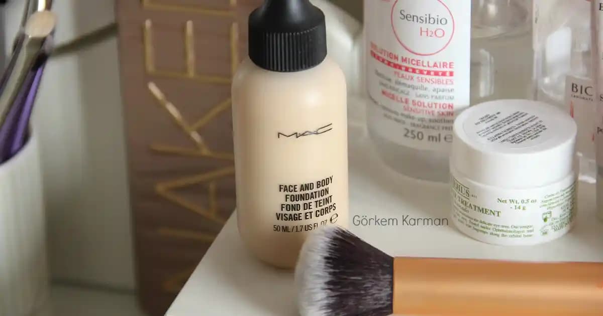 Co ve MAC Krem Fondöten Karşılaştırması: Hangi Seçenek Size Uygun