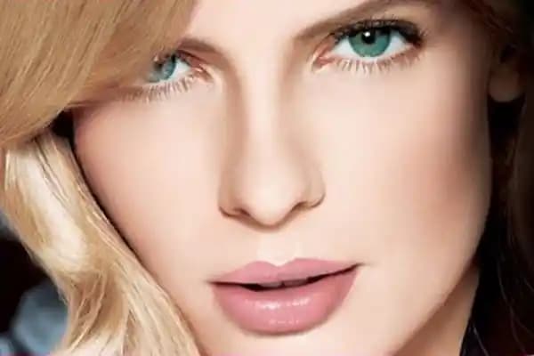 Doğal Görünüm Sağlayan Makyaj Yöntemleri ve Uygulama İpuçları