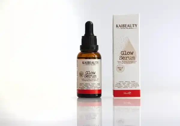 Doğal İçeriklerle Güçlendirilmiş Serumlar: Cilt Bakımında Yeni Yaklaşımlar ve Faydaları