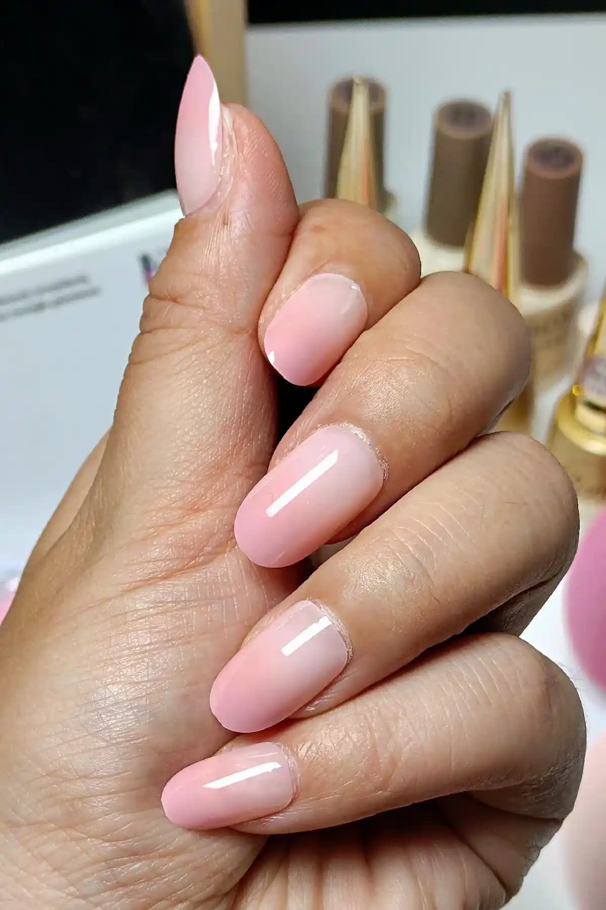 Doğal ve Dayanıklı Tırnak Tipsleri: Estetik ve Sağlıklı Tırnaklar İçin Rehber