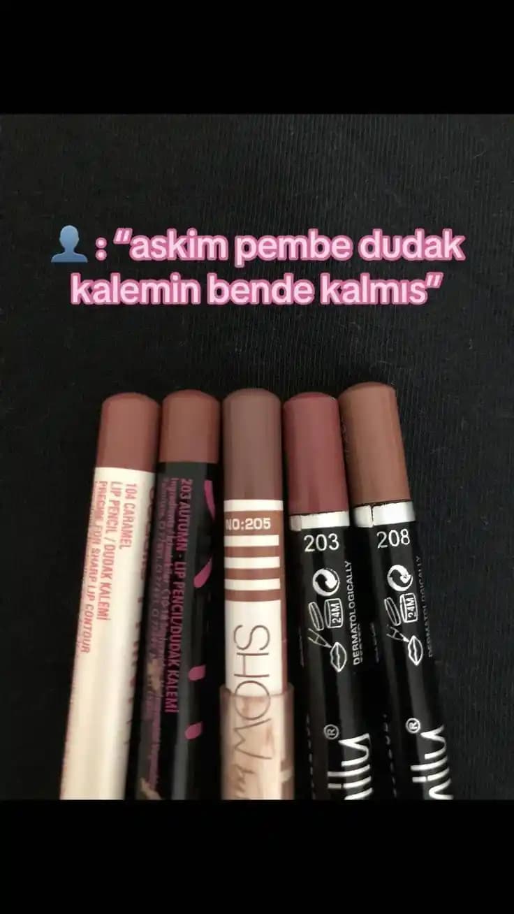 Dudak Kalemi Kullanımı ve Makyajda Doğru Uygulama Yöntemleri