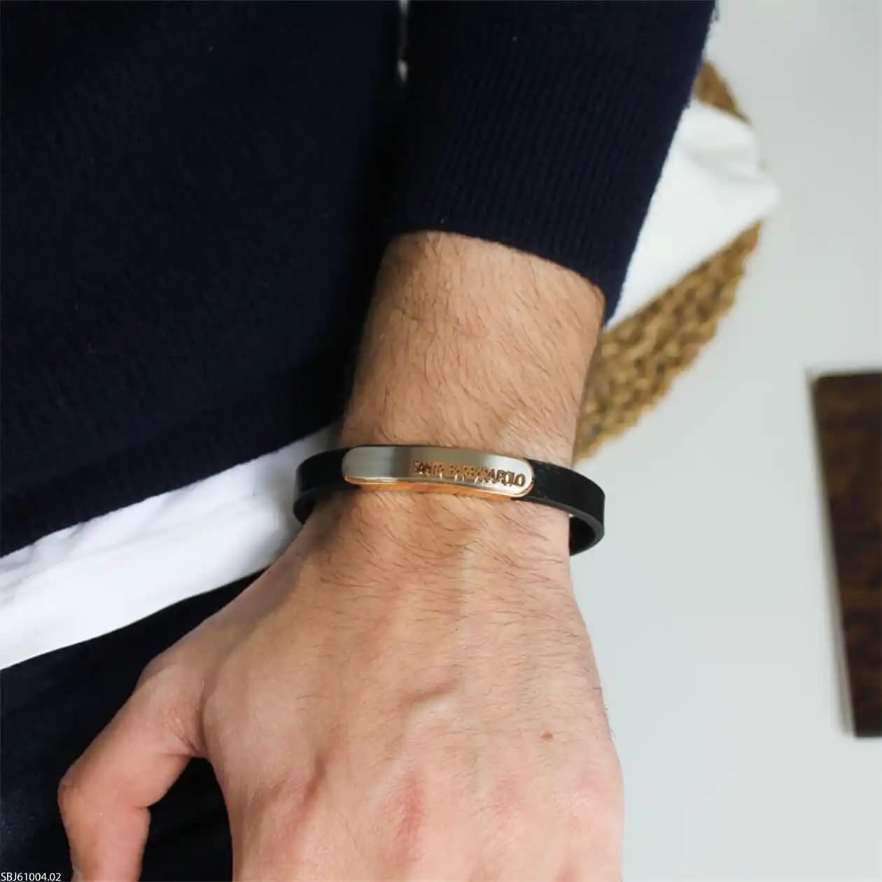 Erkek Bileklikleri: Tarz ve Fonksiyonellik Arasında Denge Sağlayan Aksesuar Seçenekleri