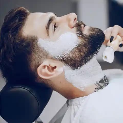 Erkekler İçin Ferah Sakal Köpüğü: Temizlik ve Konfor Sağlayan Bakım Ürünü