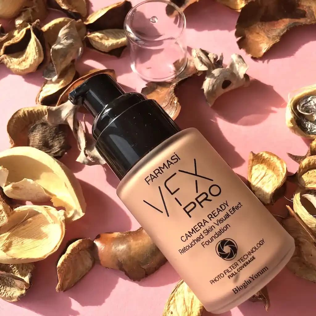 Farmasi VFX Pro Fondöten ile Doğal ve Işıltılı Bir Cilt Görünümü Sağlama Rehberi