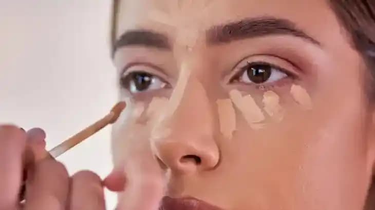 Golden Bej Tonlarıyla Uyumlu Makyaj Rehberi: Doğal ve Şık Görünüm İçin İpuçları