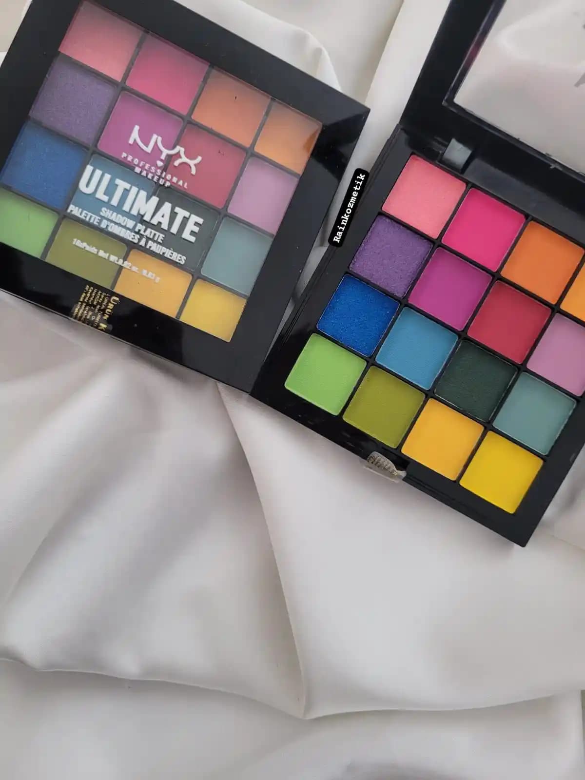 Güncel Renk Trendleri ve Far Paletleri ile Modern Makyaj Rehberi