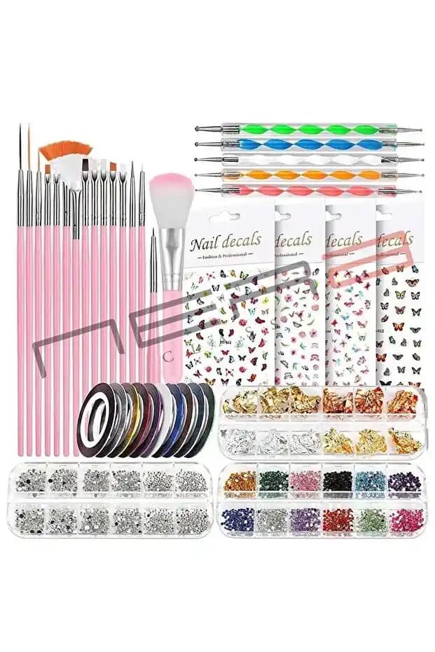 Hızlı ve Profesyonel Tırnak Süsleme Yöntemleri ile Şık Görünüm Sağlama