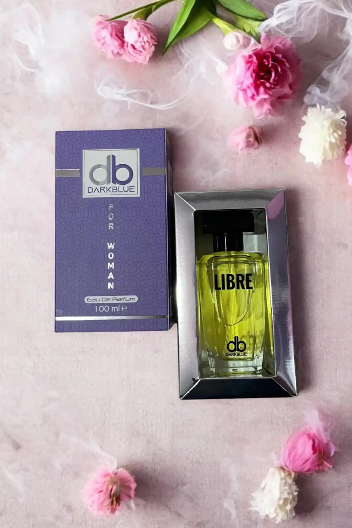 Kadın Parfümünde Kalıcılığı Artıran Yöntemler ve Kullanım İpuçları