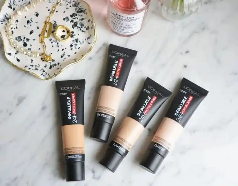 Karma Ciltler İçin Doğru Fondöten Seçimi ve Kullanım İpuçları