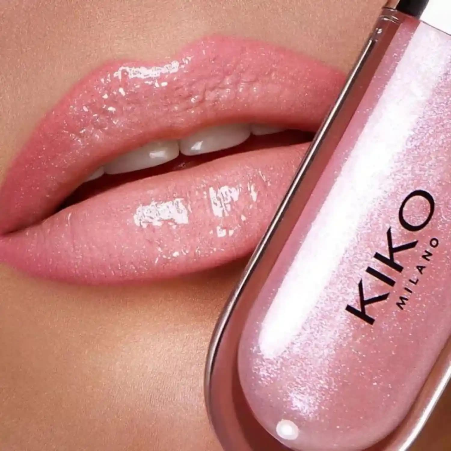 Kiko Milano Hydra Lip Gloss: Nemlendiren ve Doğal Görünüm Sağlayan Dudak Parlatıcısı