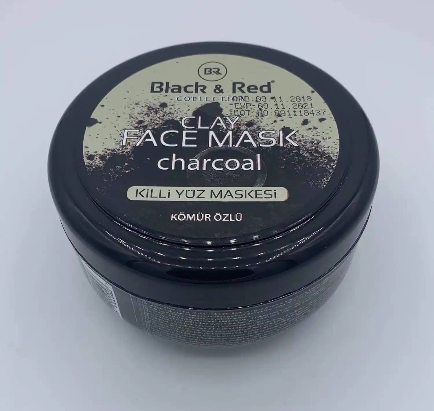 Kömür Maskeleri ile Derin Temizlik ve Gözenek Sıkılaştırma Yöntemleri