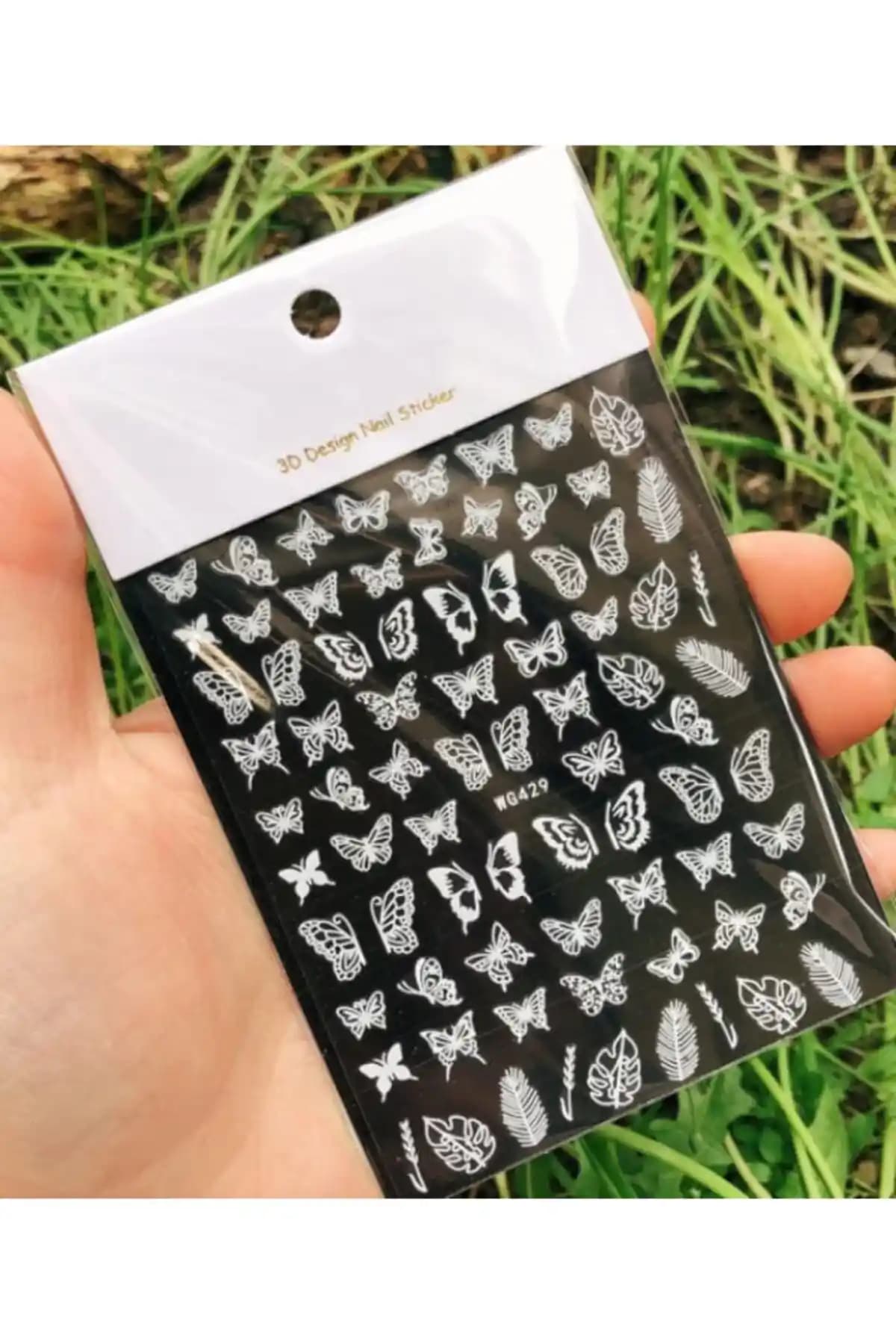 Kozmetik Dünyasında Tırnak Süsleme Stickerlarının Güncel Trendleri ve Kullanım İpuçları