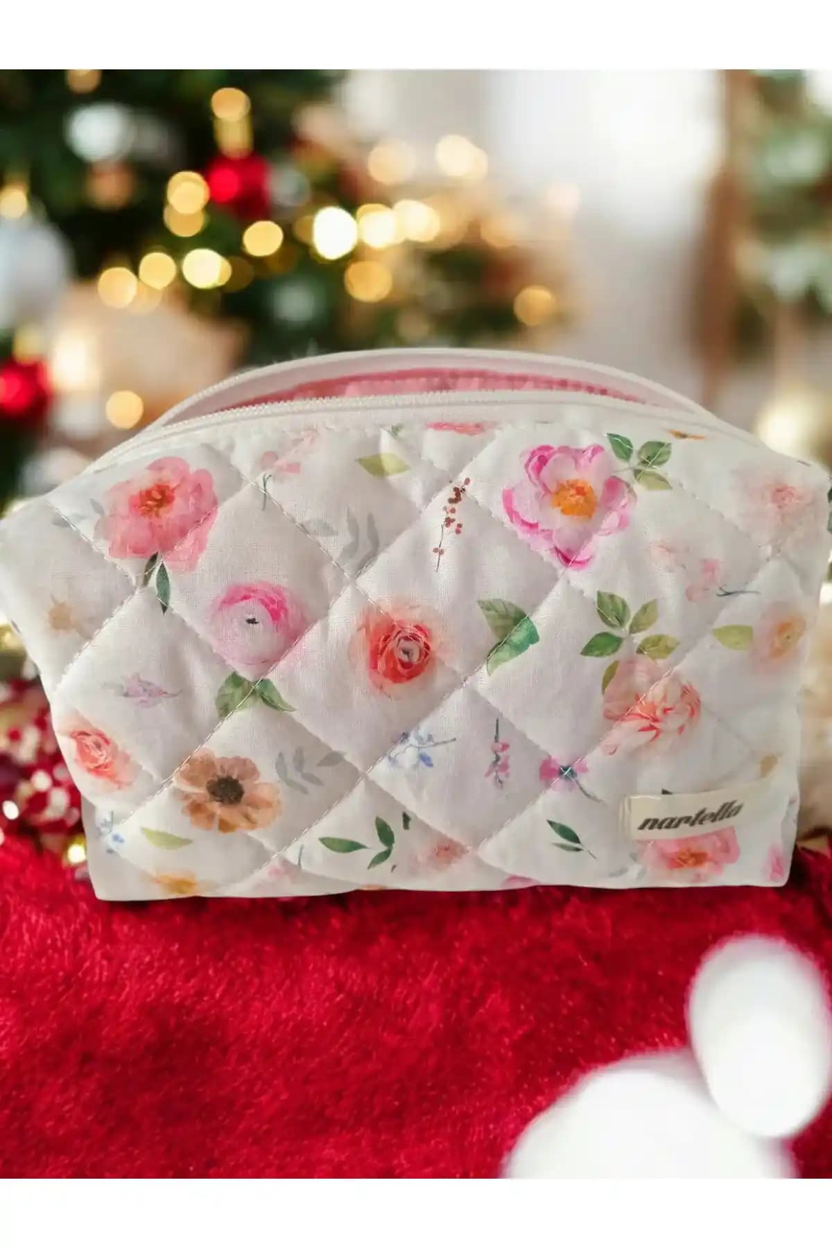 Kozmetik Ürünlerde Çiçek Temalı Tasarımların Anlamı ve Kullanım Alanları